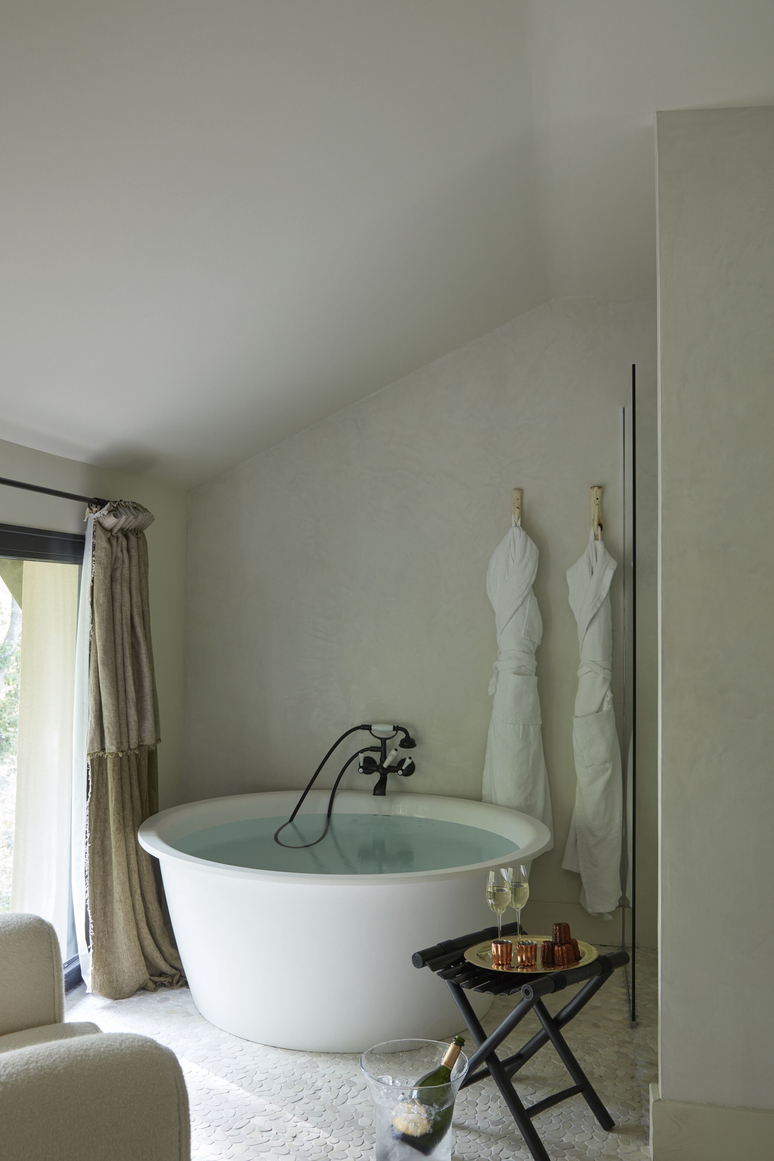 deluxe double room (le cygne) | bathroom | free toiletries, hair dryer, bathrobes, slippers