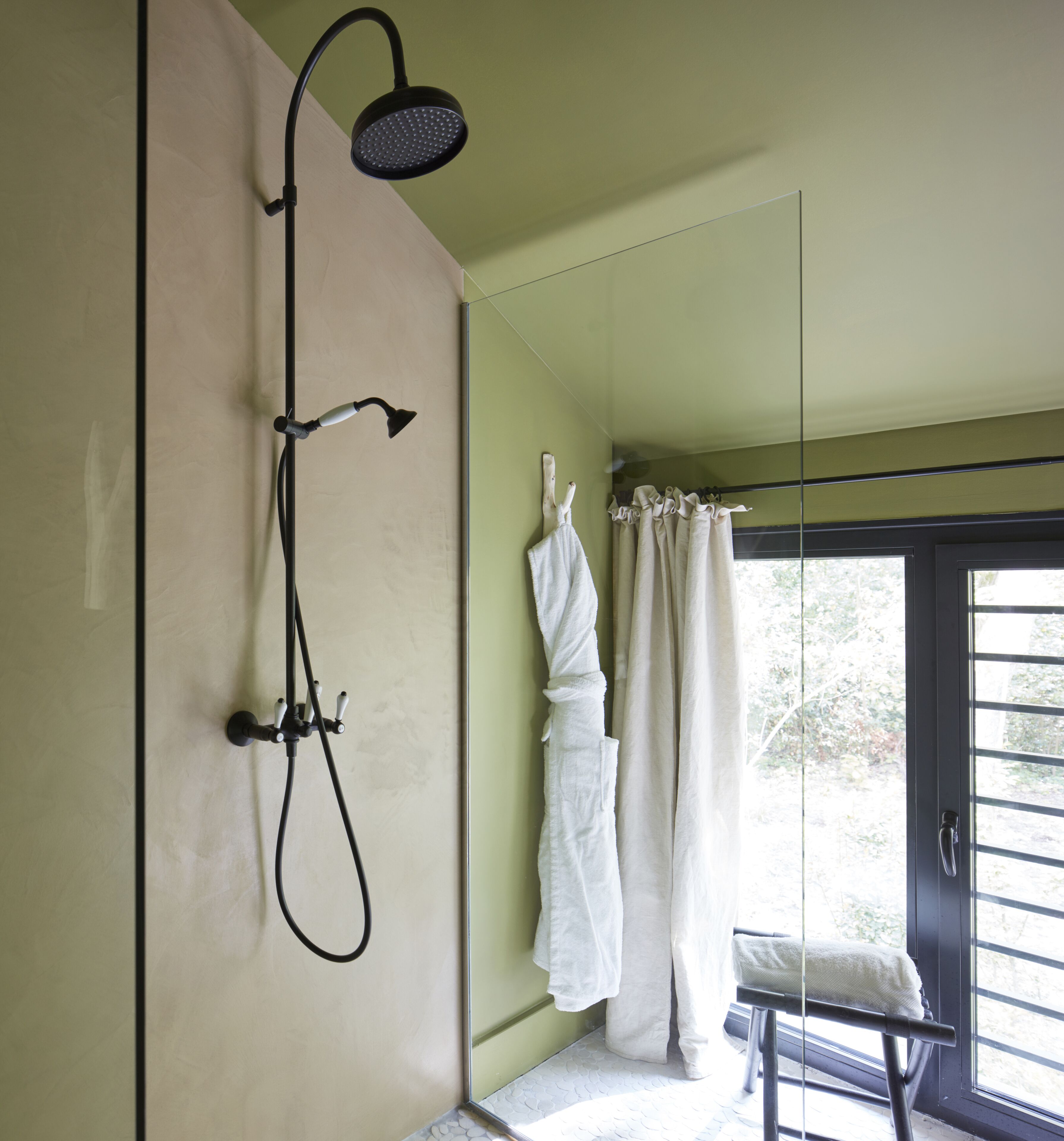 suite (les animaux du parc) | bathroom shower