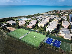 Tennis court