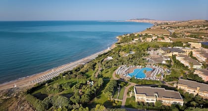 Serenusa Resort