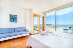 Habitación, vistas al mar (Suite sea view) | Decoración individual, mobiliario individual, cortinas opacas