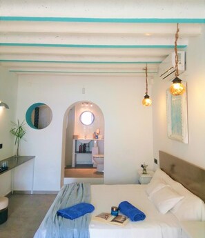 Individually decorated, individually furnished, blackout drapes - Hotel Na Forana (Capdepera)
