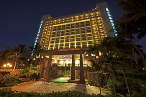 Front of property - evening/night - Formosan Naruwan Hotel & Resort Taitung (Taitung)