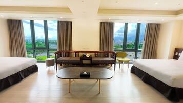 Family Room (6 People )