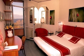 Minibar, in-room safe, desk, blackout curtains