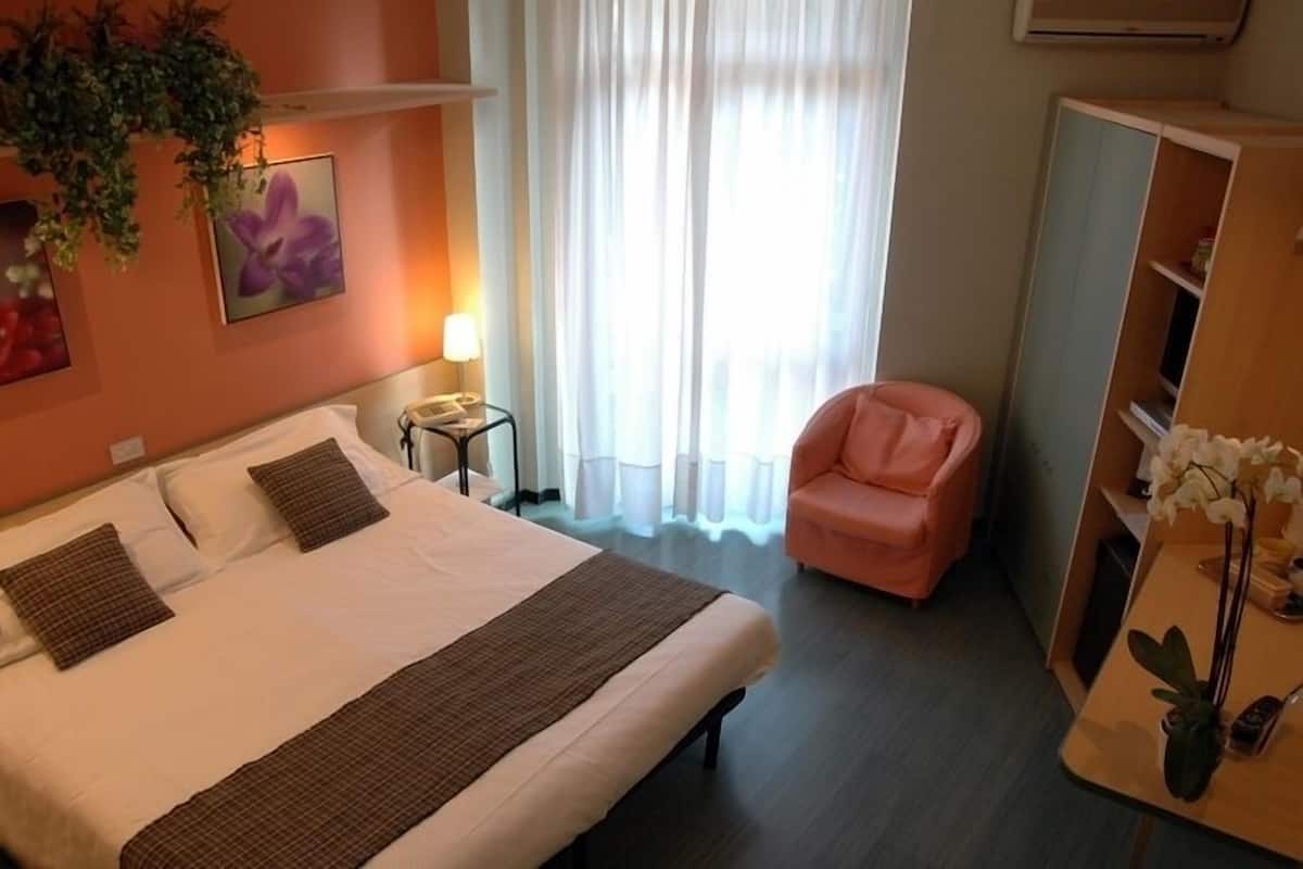 Minibar, in-room safe, desk, blackout curtains