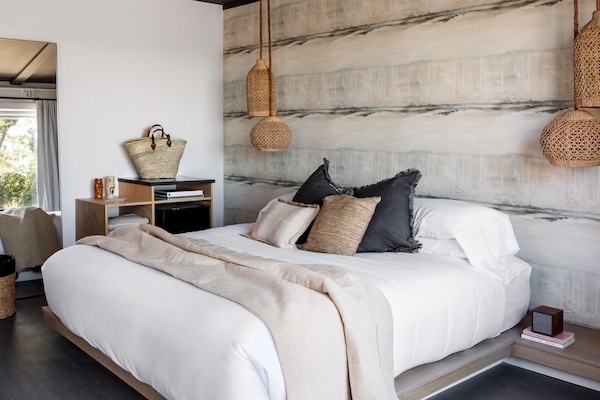 King Patio | Premium bedding, free WiFi, bed sheets