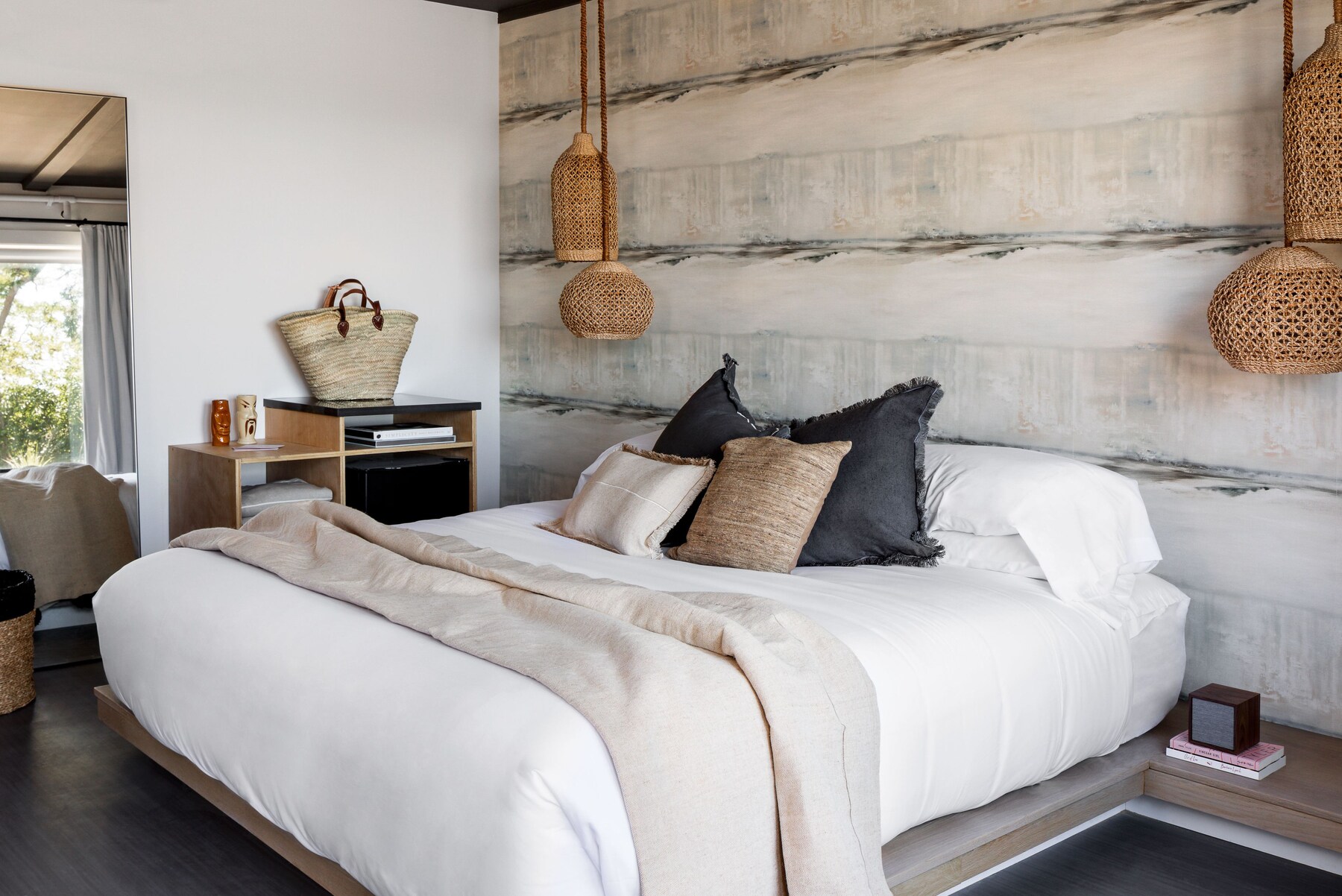 King Patio | Premium bedding, WiFi (free), bed sheets