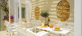 Mythos Suites Boutique Hotel