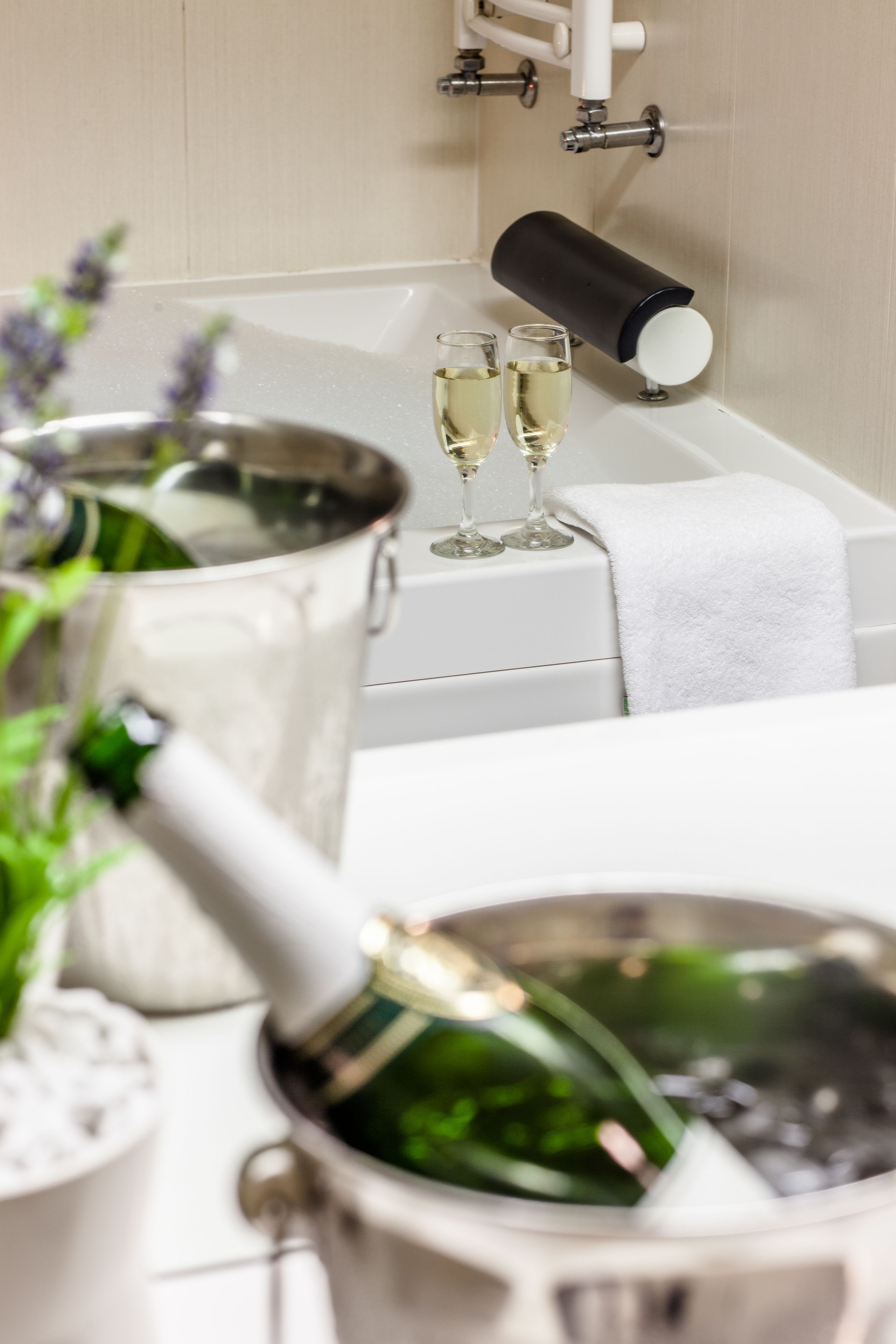 superior double or twin room | room service – dining