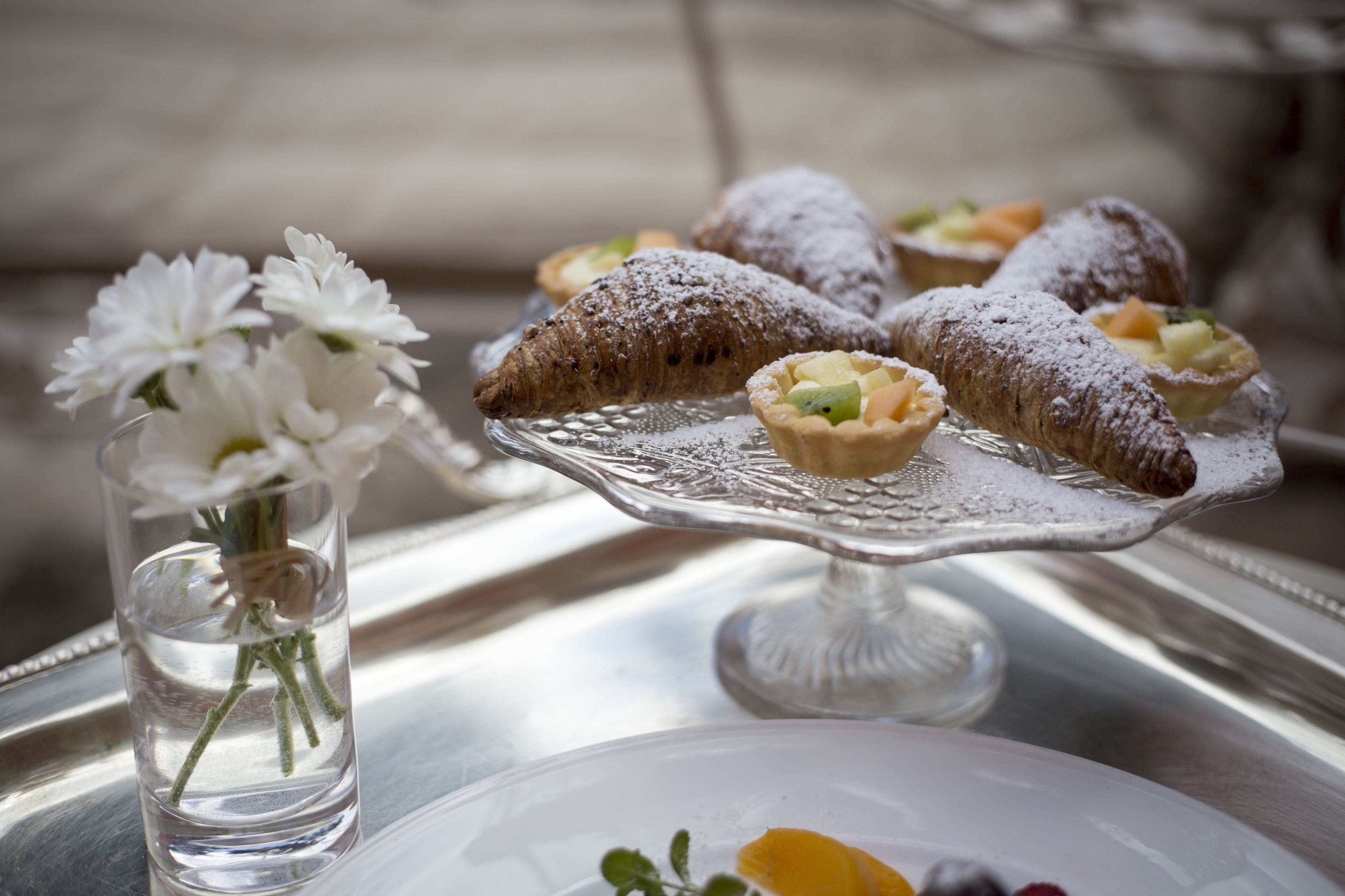 standard double room single use, 1 king bed | private kitchen