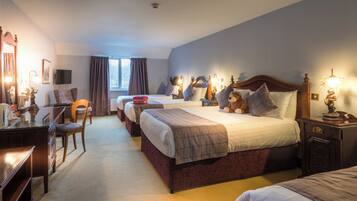 Desk, laptop workspace, iron/ironing board, free WiFi