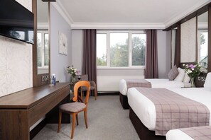 Family Room | Desk, laptop workspace, iron/ironing board, free WiFi