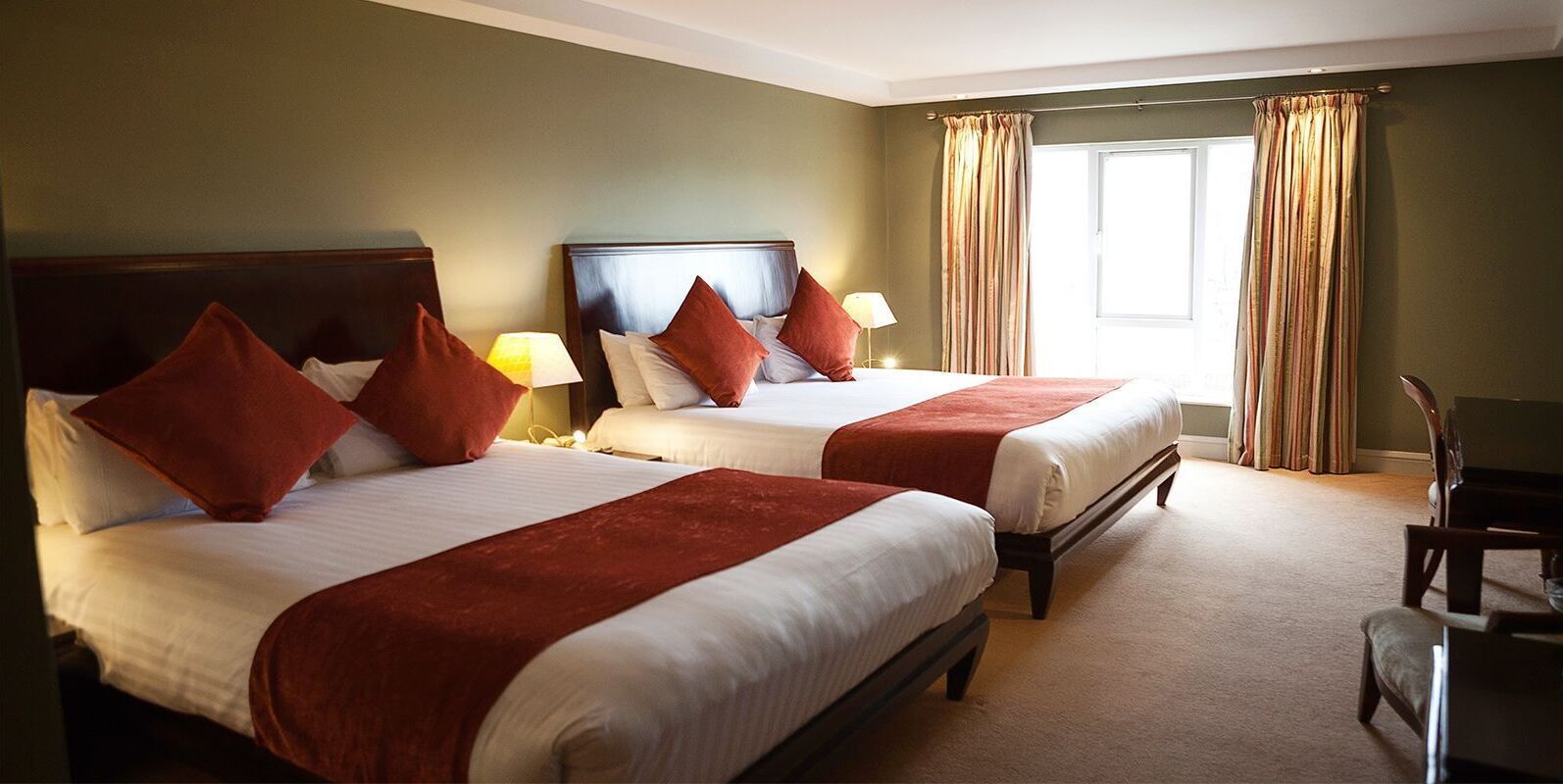 Twin Room | Desk, laptop workspace, iron/ironing board, free WiFi