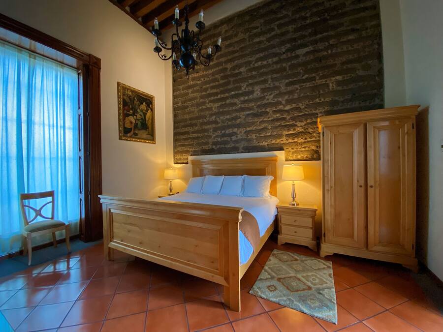 Brugel | In-room safe, desk, soundproofing, iron/ironing board (on request)