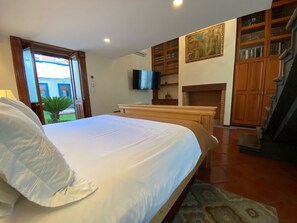 Giotto | Caja de seguridad en la habitación, escritorio y insonorización 