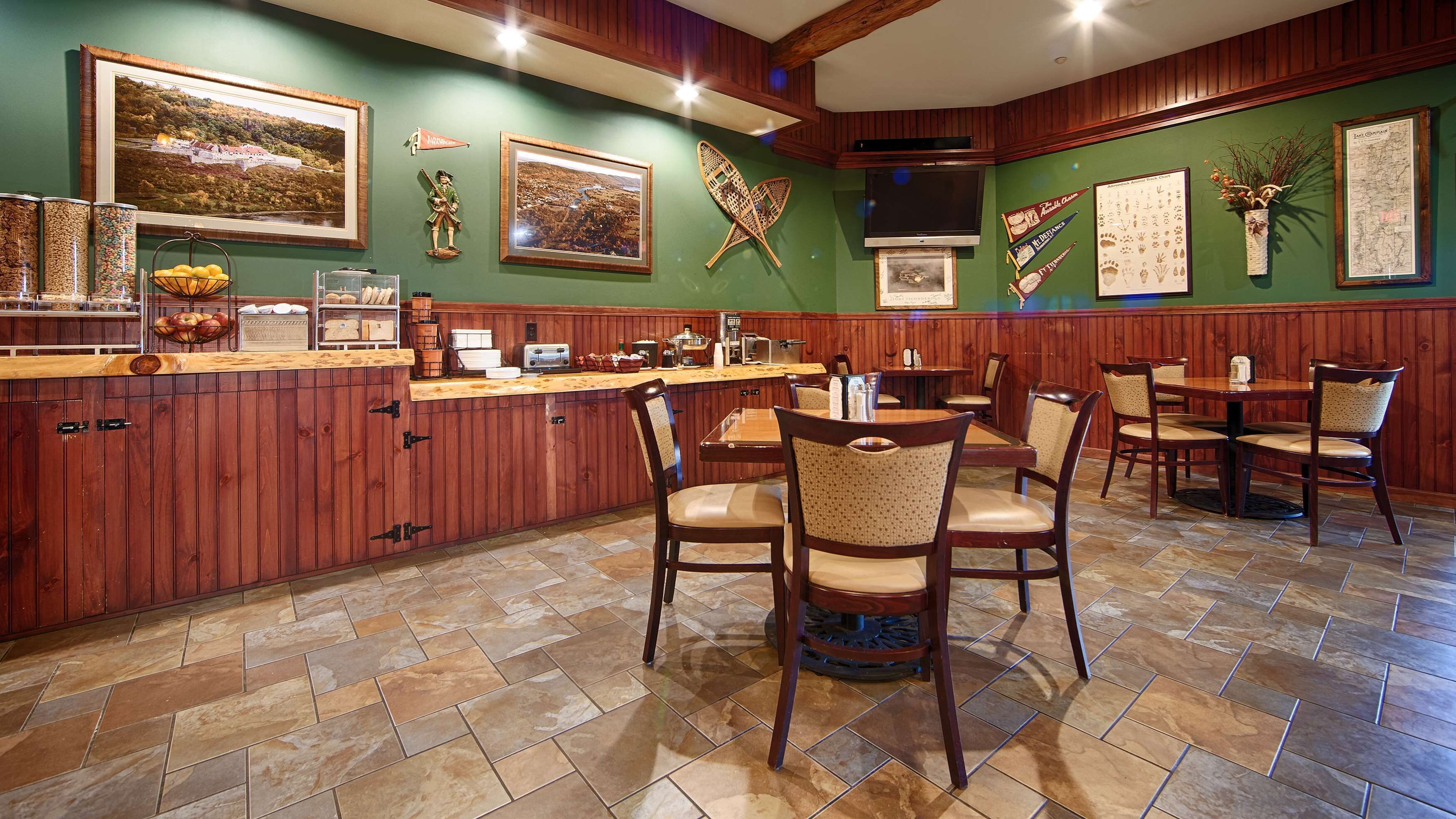 free daily continental breakfast