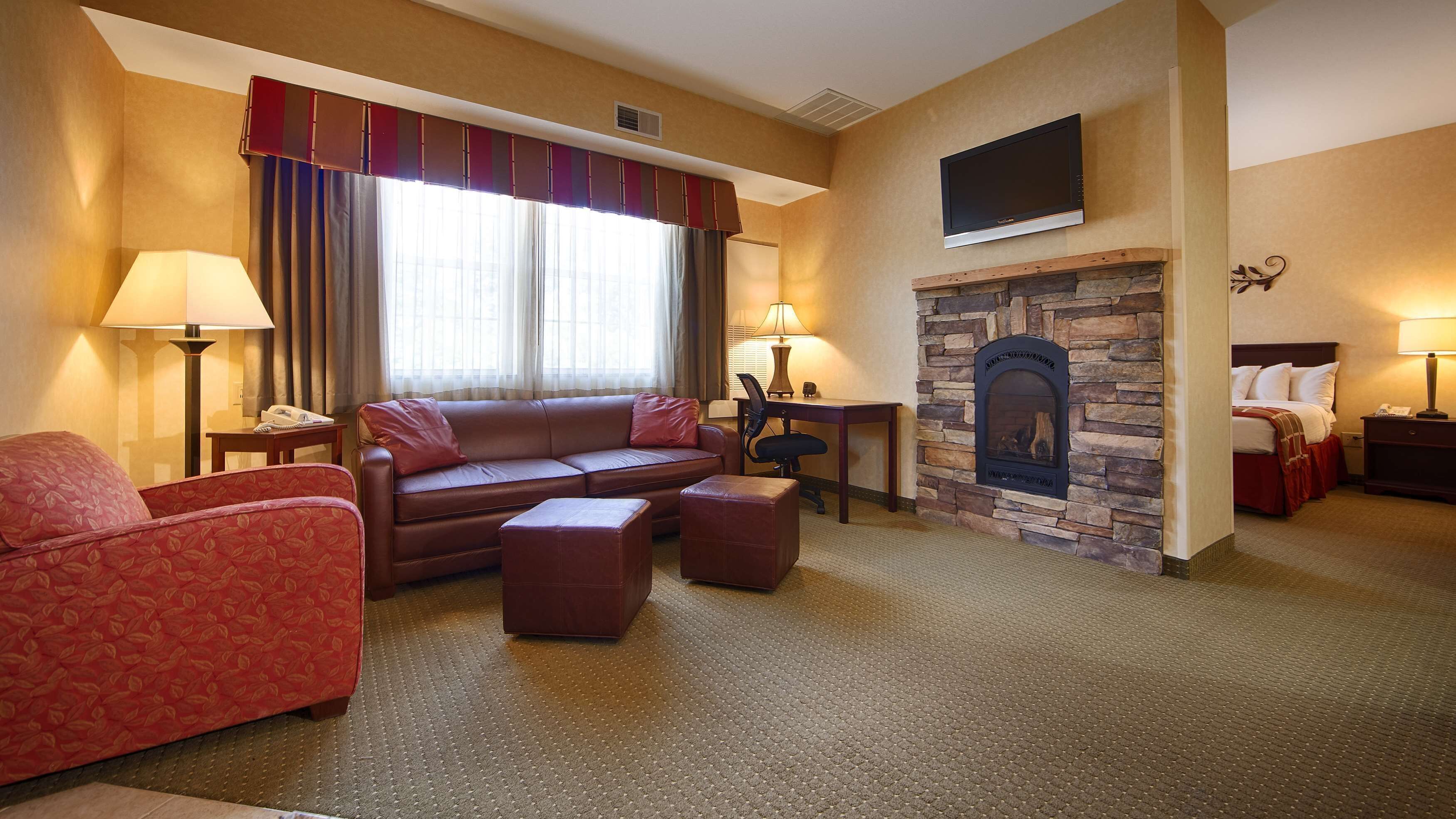 In-room safe, desk, laptop workspace, blackout curtains
