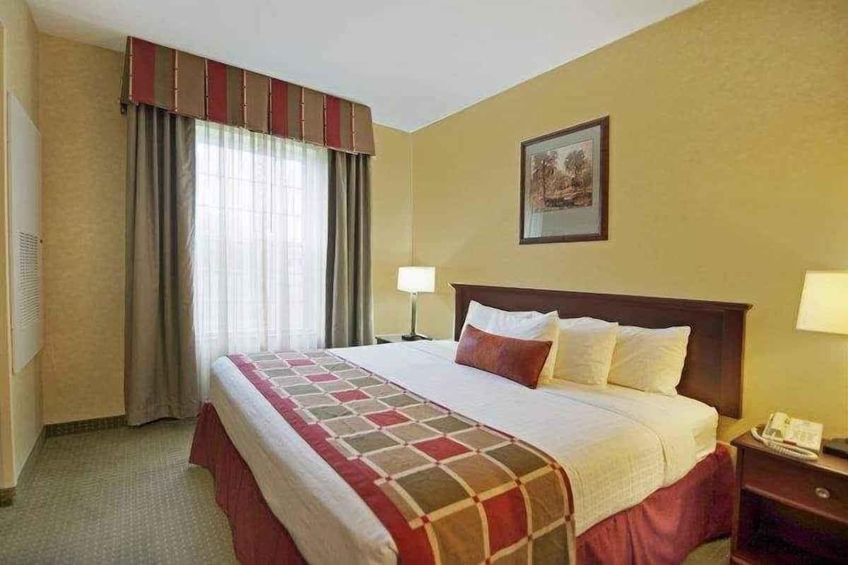 In-room safe, desk, laptop workspace, blackout drapes