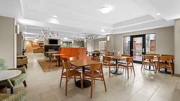 Tägliches inbegriffenes Frühstücksbuffet