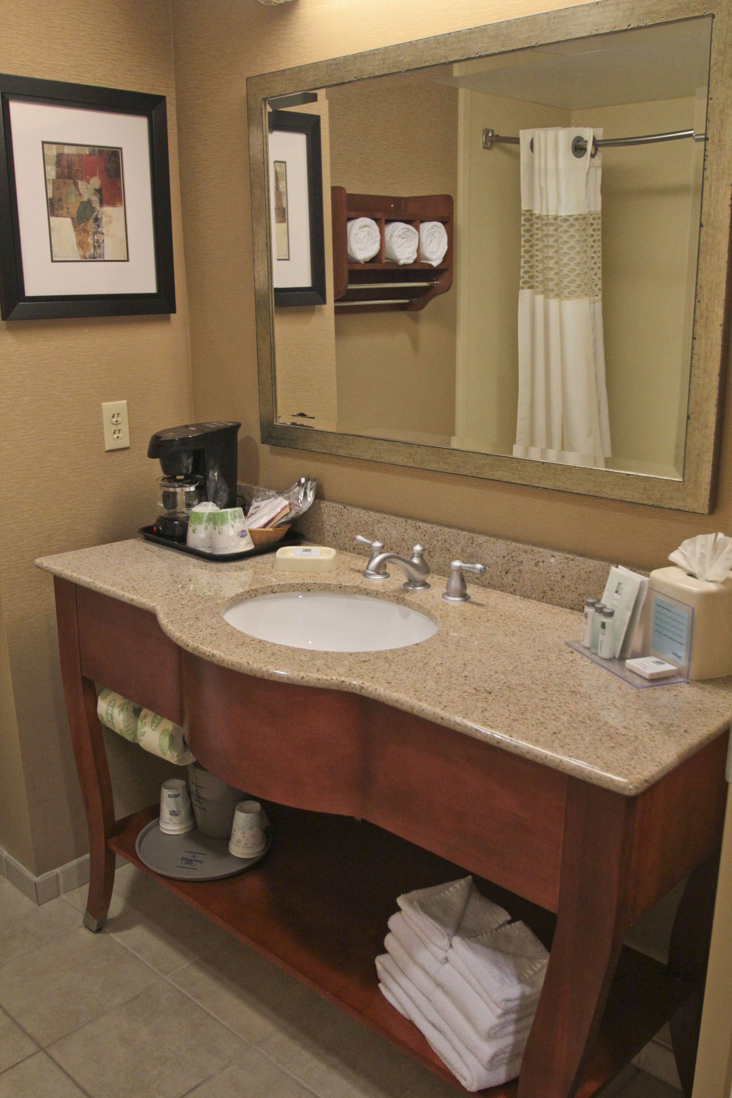 premium bedding, in-room safe, desk, laptop workspace