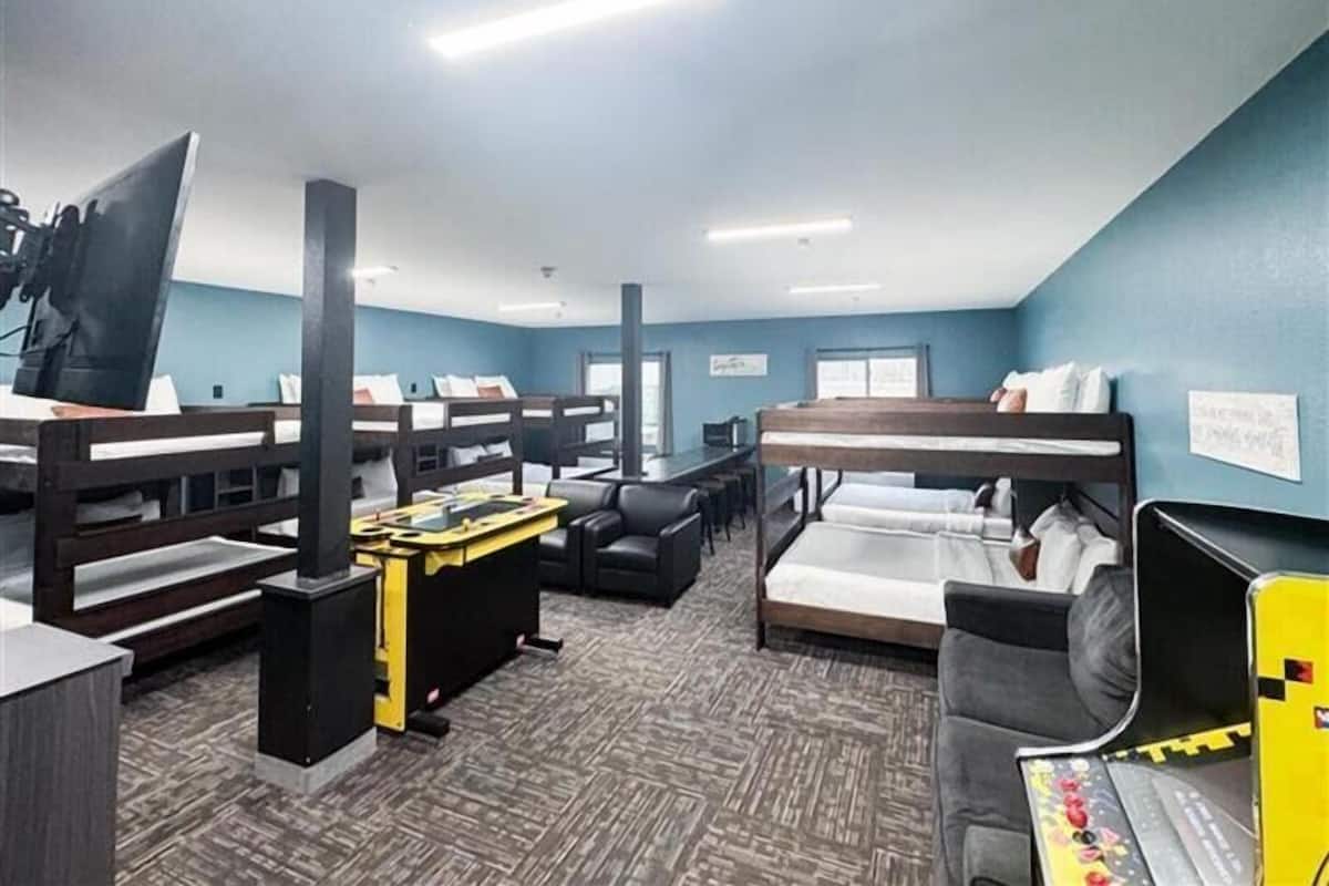 Superior Room, Multiple Beds (The Bunk House) | Hypo-allergenic bedding, down comforters, in-room safe