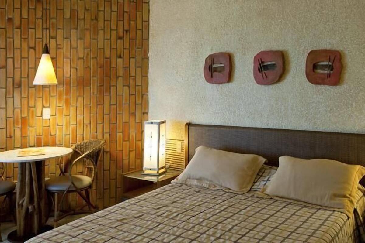 Minibar, in-room safe, blackout curtains, free WiFi