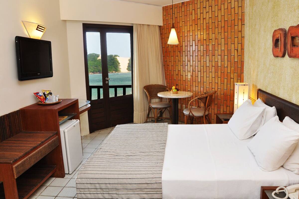 Minibar, in-room safe, blackout curtains, free WiFi