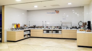 Free daily self-serve breakfast