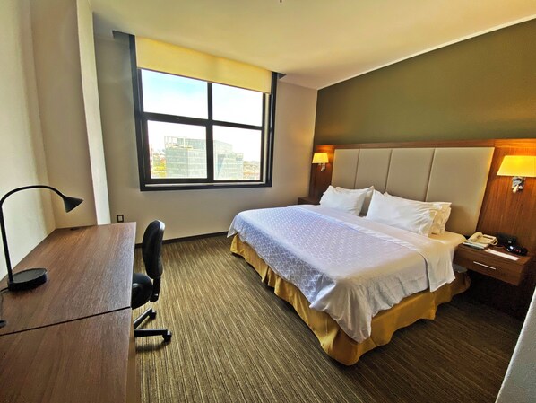 Coffres-forts dans les chambres, bureau, fer et planche à repasser