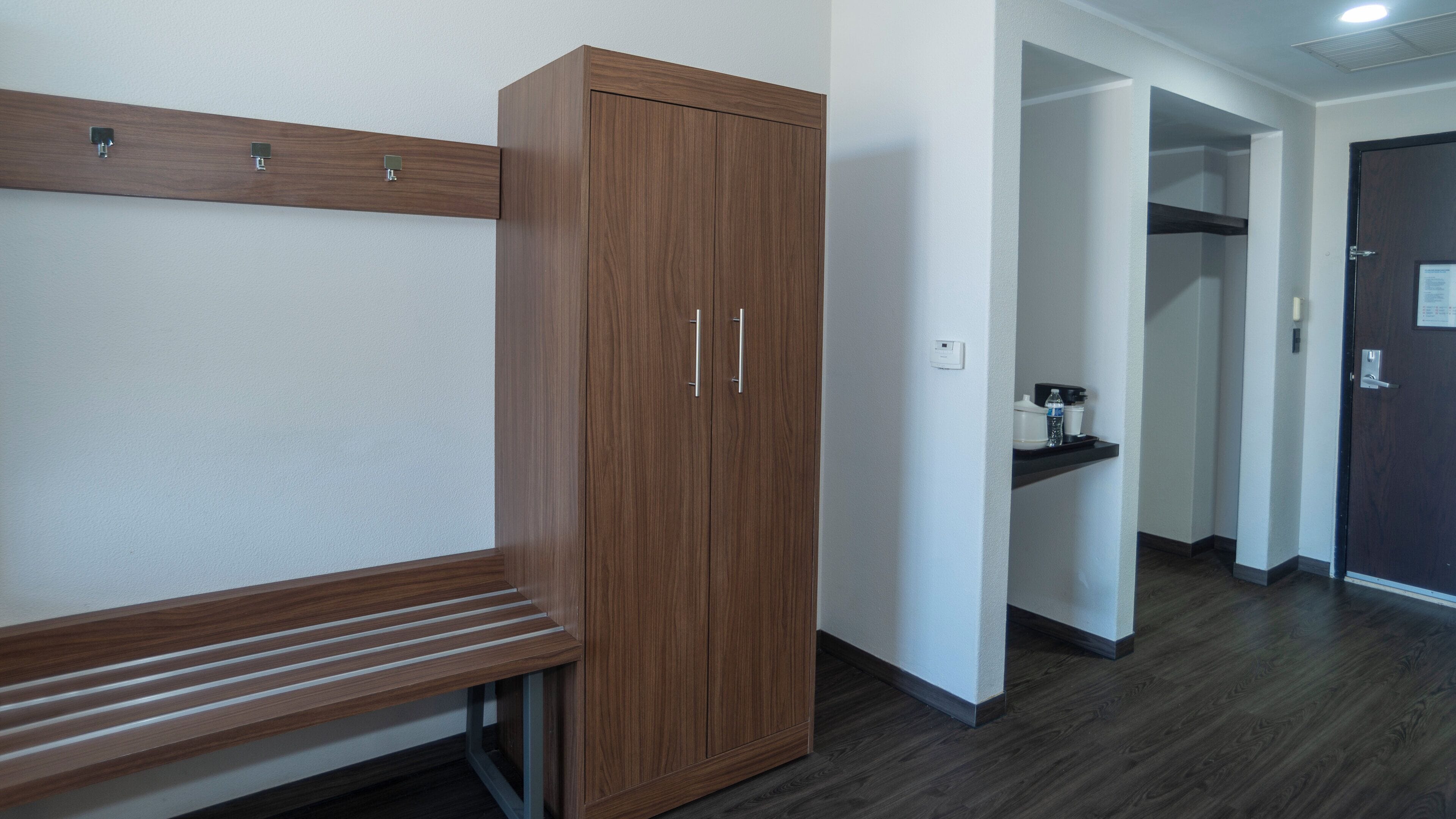 1 bedroom, in-room safe, desk, iron/ironing board