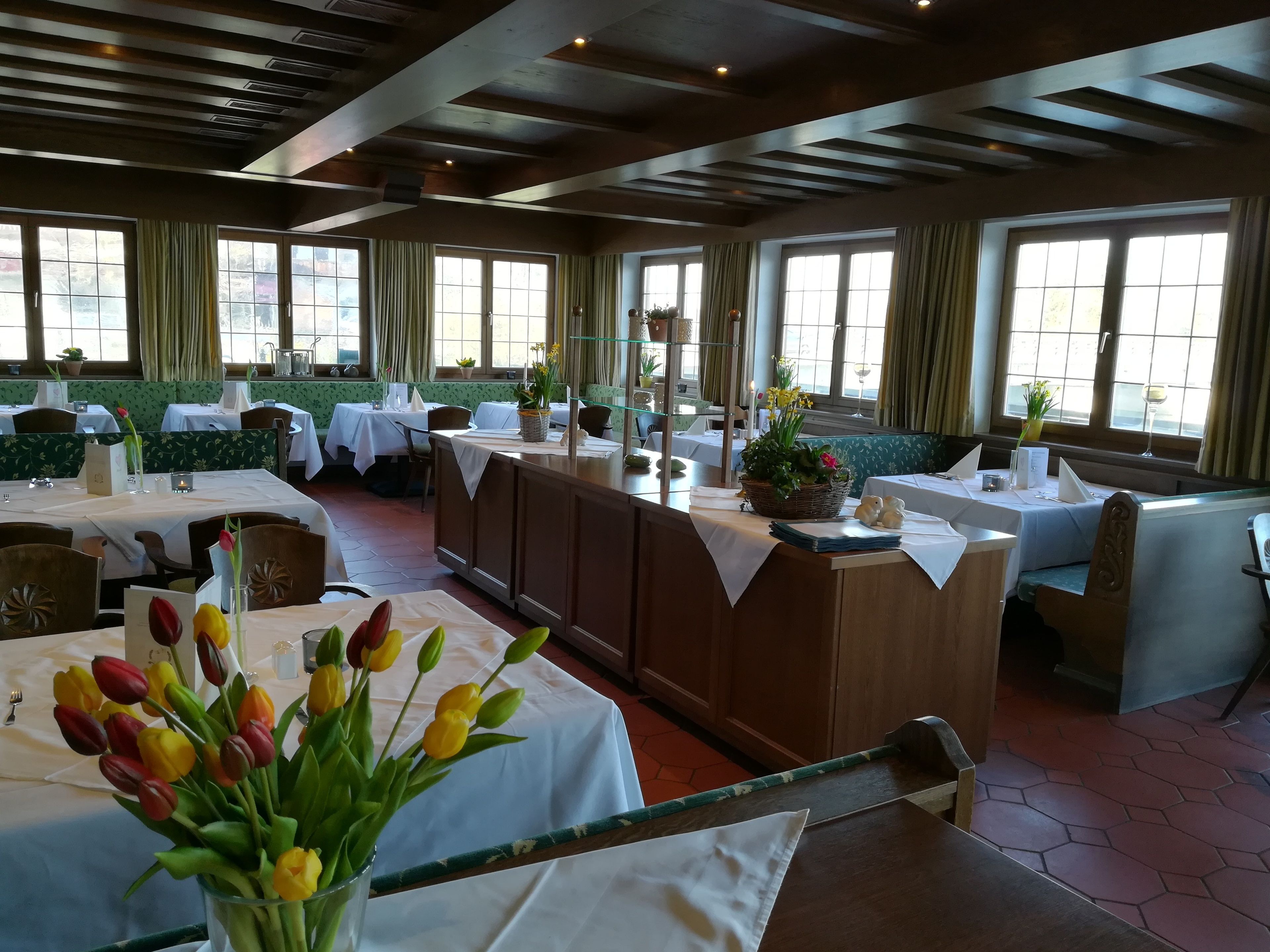 breakfast, dinner served; local cuisine, sea views