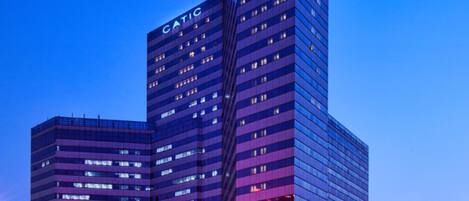 Front of property – evening/night