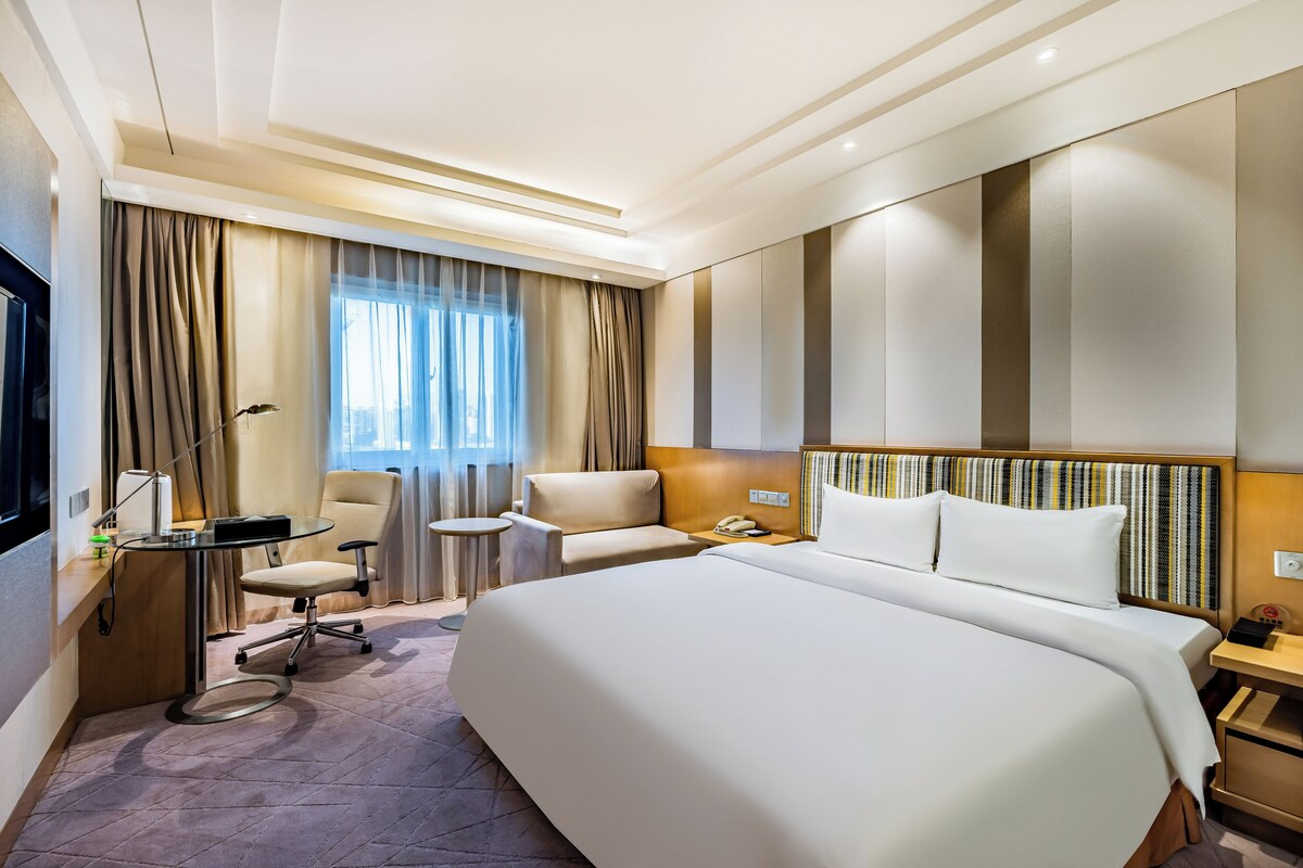 Superior Double Room, 1 King Bed | Minibar, in-room safe, desk, blackout curtains