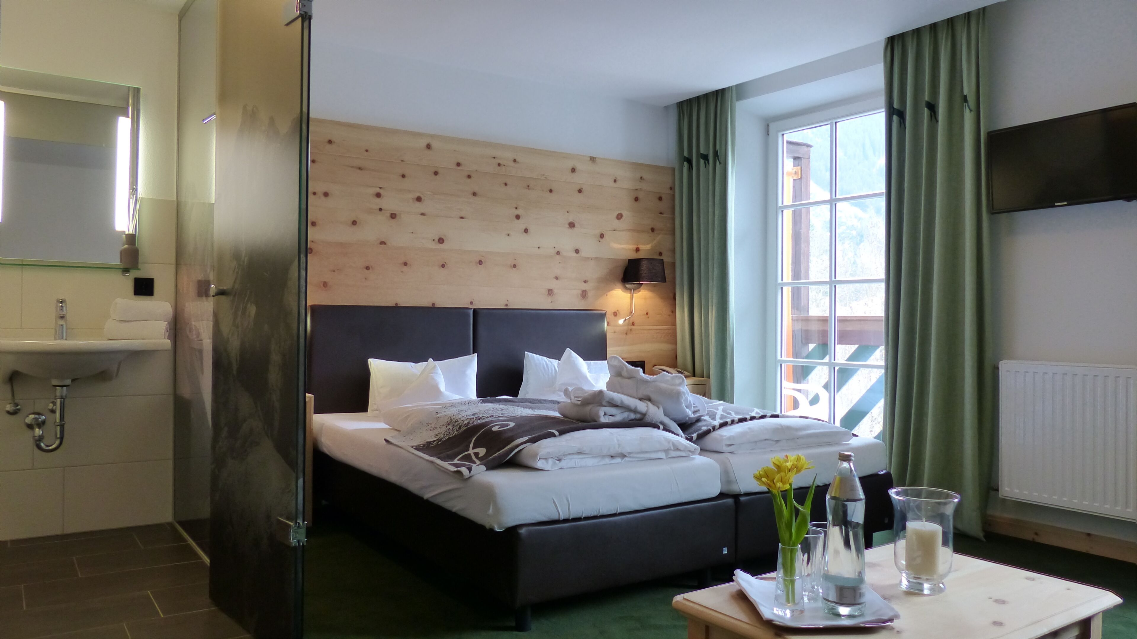 comfort double room, balcony | hypo-allergenic bedding, in-room safe, desk, laptop workspace