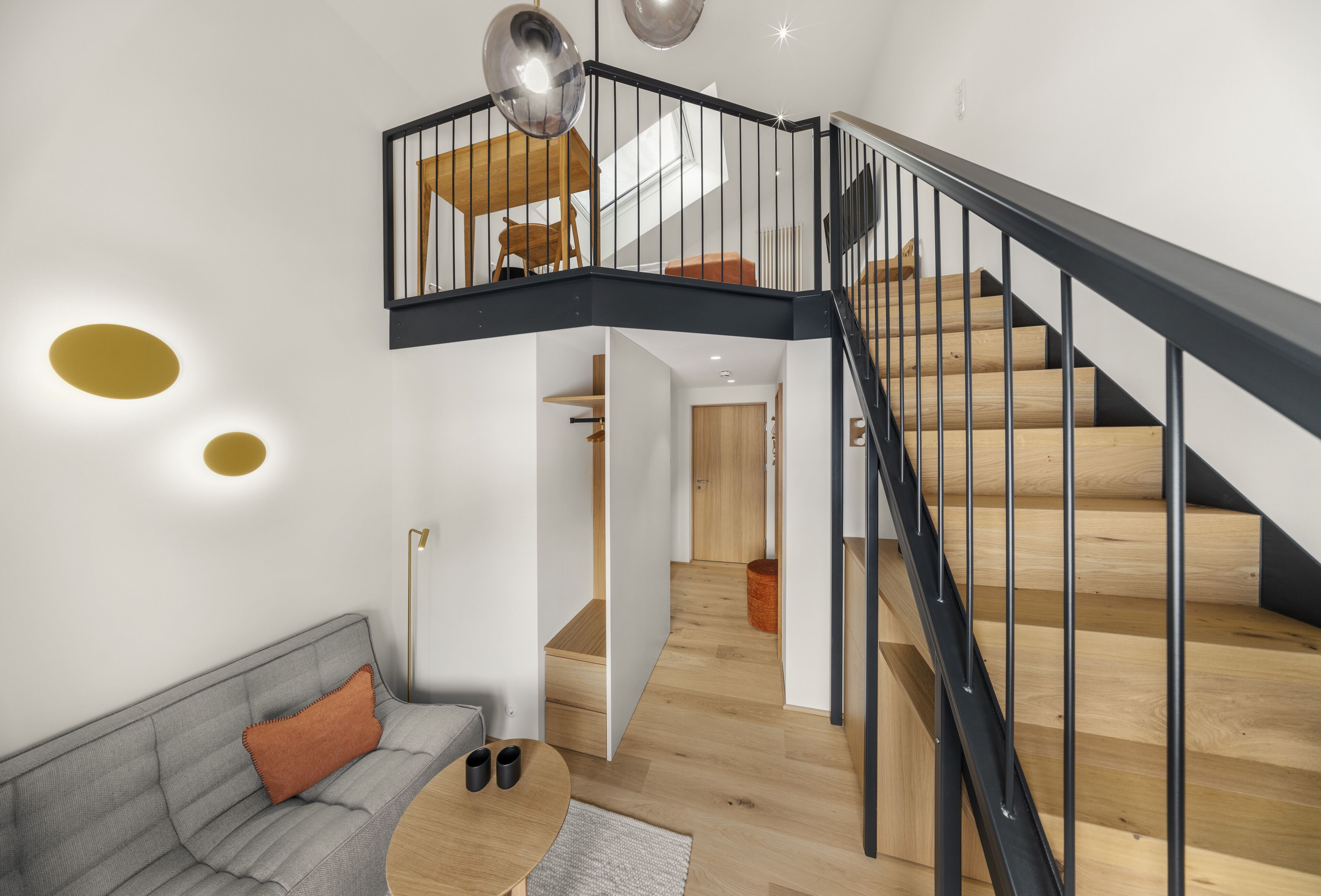 gallery room | hypo-allergenic bedding, in-room safe, desk, laptop workspace