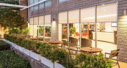 ibis Bangkok Sathorn