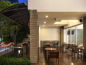 Bar (en la propiedad)