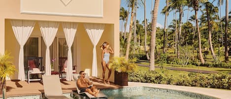 7 piscinas externas, guarda-sóis, espreguiçadeiras