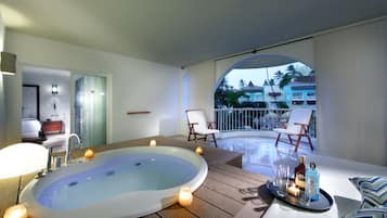 Jacuzzi Terrace Suite Beachside | Vue de la chambre