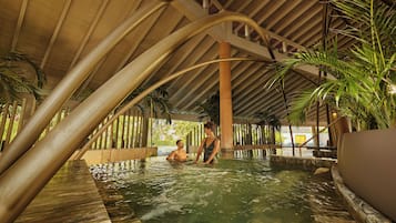 Espace de soins pour les couples, sauna, bain à remous, hammam, hammam