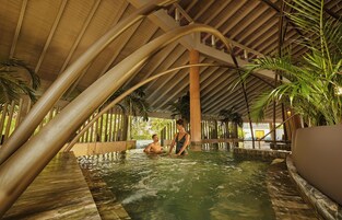 Couples treatment rooms, sauna, hot tub, steam room, Turkish bath