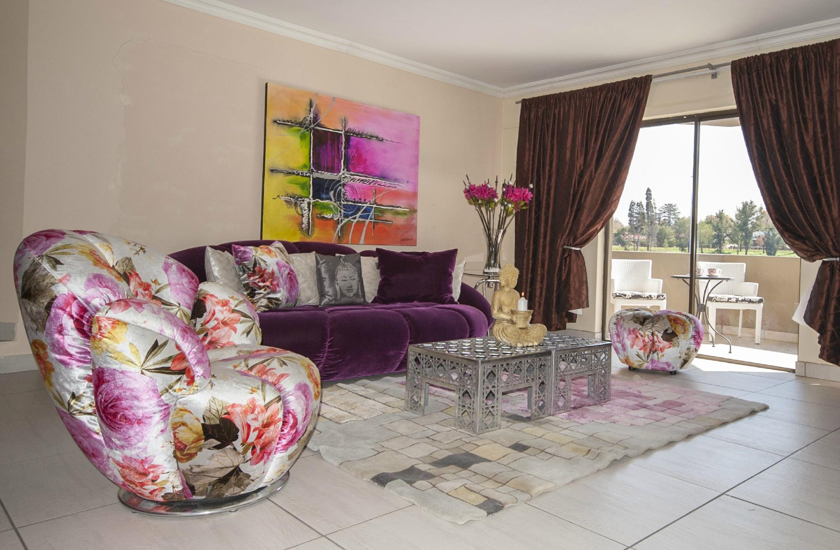 Svit Superior - 1 kingsize-säng | Värdeförvaringsskåp på rummet, individuell inredning och skrivbord