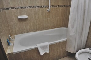 Ensemble douche/baignoire, baignoire relaxante profonde