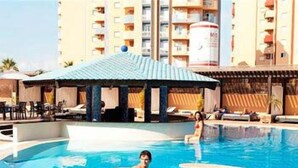 Poolbar
