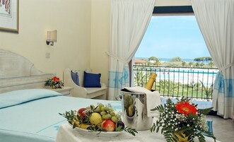 1 habitación, minibar y caja de seguridad en la habitación 