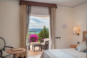 Superior Double Room, Sea View | Premium bedding, Select Comfort beds, minibar, in-room safe