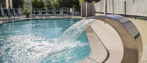 Seasonal outdoor pool, sun loungers
