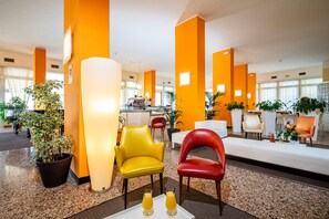 바다 전망, 점심 식사 및 저녁 식사 제공