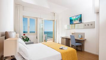 Zimmersafe, Schreibtisch, kostenloses WLAN, Bettwäsche